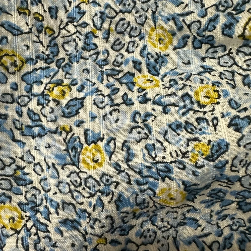 Universal Thread Light Blue Patterned Blouse - Picture 2 of 3